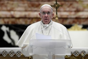 Франциск може стати останнім Папою: моторошне пророцтво попередило про кінець світу