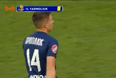 Динамо – Дніпро-1 - 2:0. Ярмолюк отримав першу жовту картку за фол проти суперника