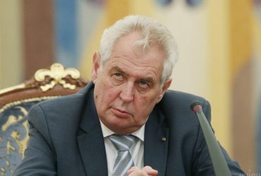 Президент Чехії назвав трансгендерів огидними