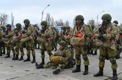 НАТО: Росія залишила десятки тисяч своїх військових біля кордонів з  Україною — УНІАН