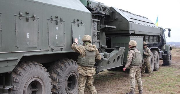 Ukraine defenses - Army receives newest Zoopark 3 counterbattery radar ...