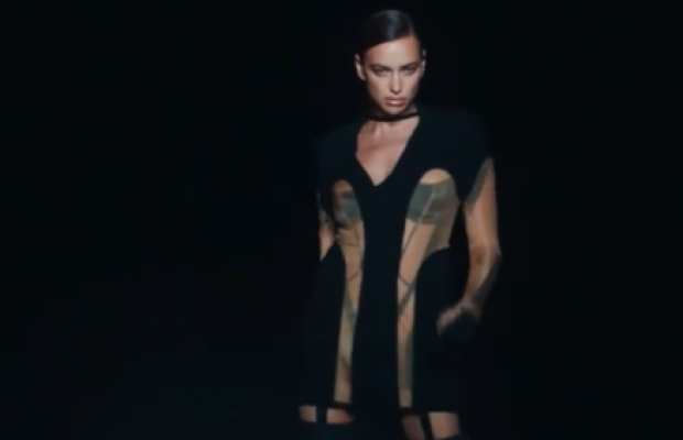 Ирина Шейк поделилась откровенными фото перед показом Mugler (фото)