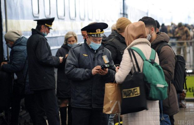 "Укрзалізниця" призначила ще 6 додаткових поїздів на новорічні свята
