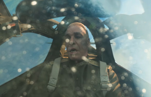 Тілль Ліндеманн опублікував кліп до пісні "Любимый город" у своєму виконанні (відео)