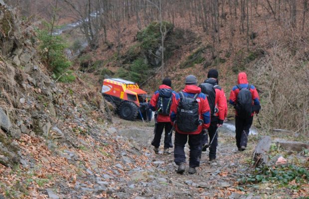 У Карпатах рятувальники відновили пошуки туриста з Києва, який зник ще у лютому