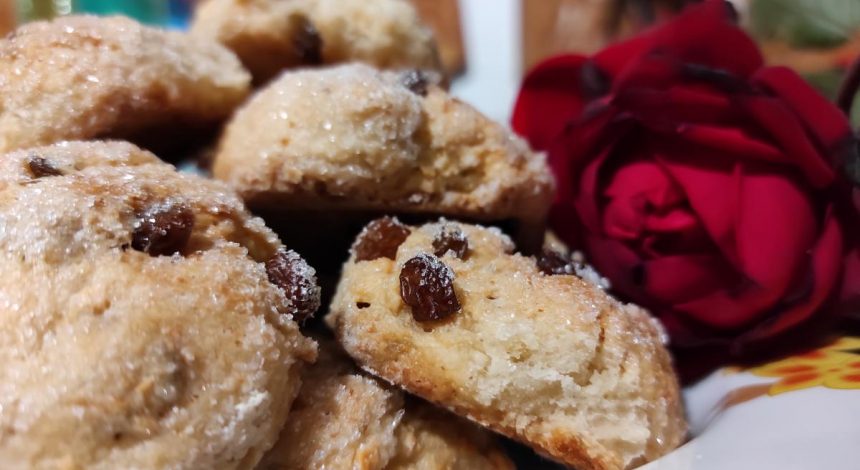 Рассыпчатое печенье с изюмом: как приготовить аппетитное лакомство
