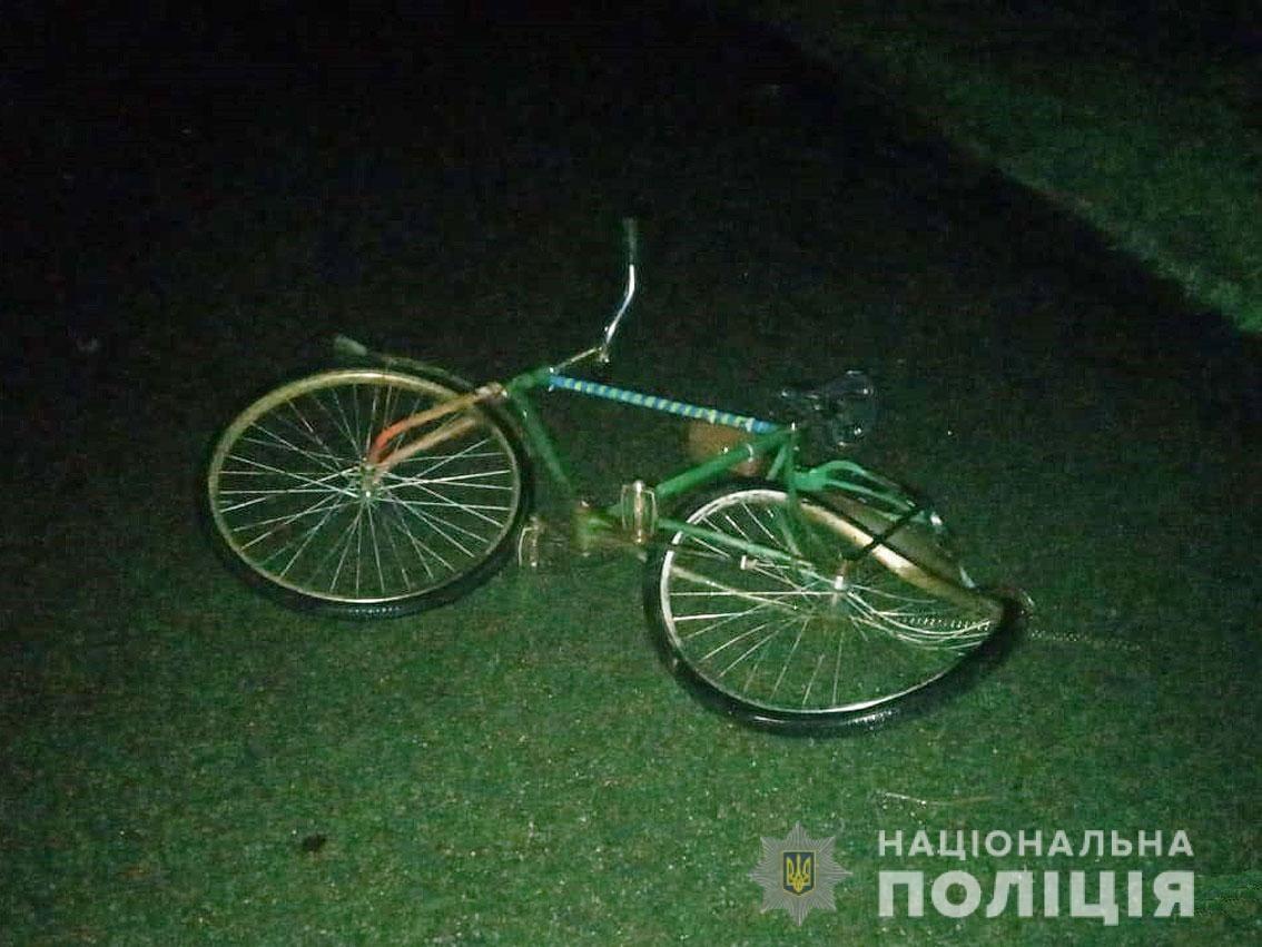 Наразі з водієм далекобійника проводяться слідчі дії / фото поліція Наразі з водієм далекобійника проводяться слідчі дії / фото поліція