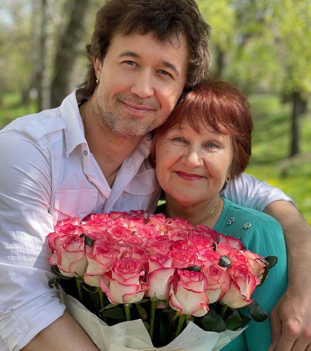 Бабкин поблагодарил маму за свою жизнь / instagram.com/babkin_official