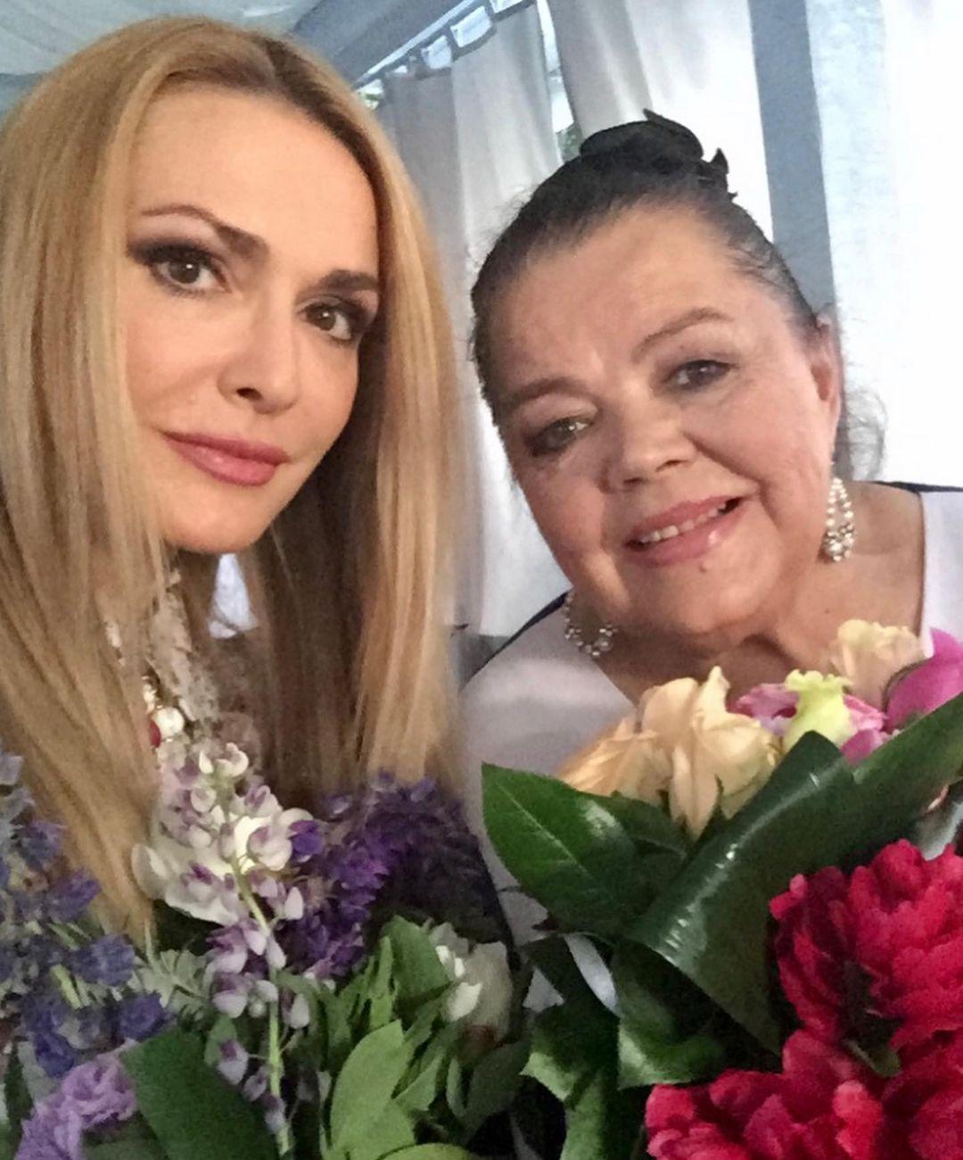 Сумська привітала маму / instagram.com/olgasumska Сумська привітала маму / instagram.com/olgasumska