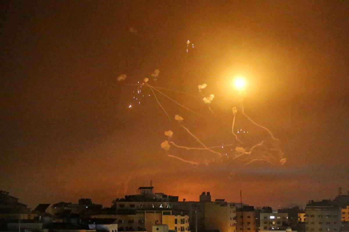 Ізраїль обстріляли ракетами із території Сирії / фото REUTERS Ізраїль обстріляли ракетами із території Сирії / фото REUTERS
