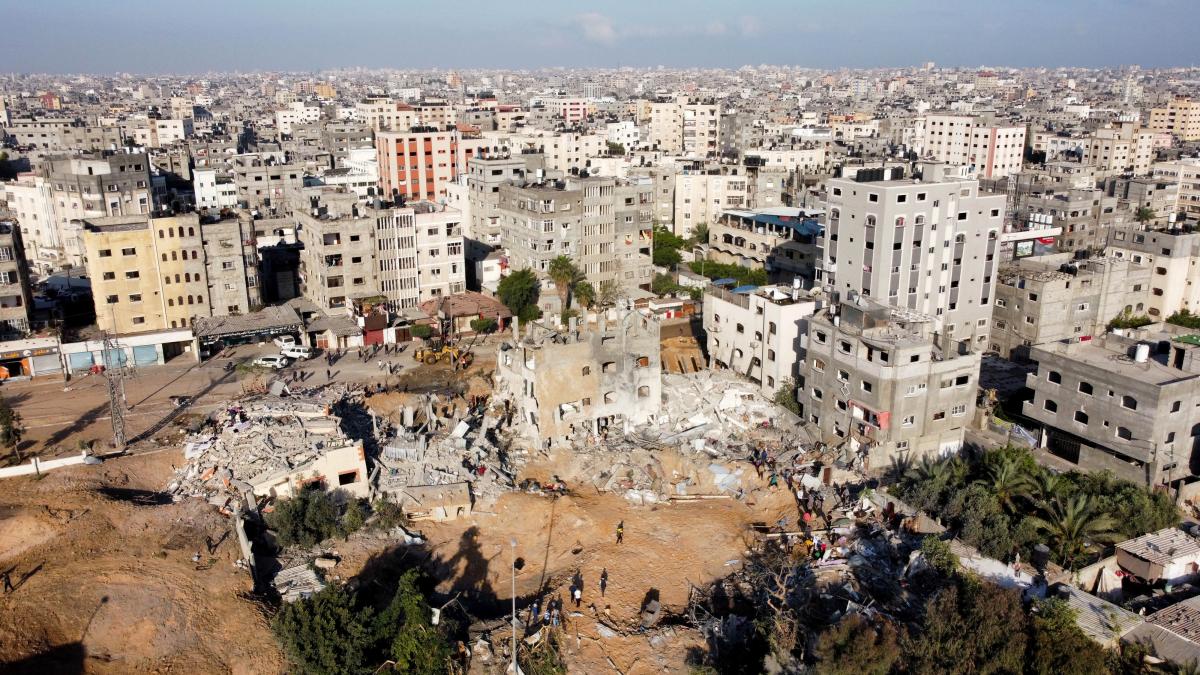 Израиль пошел на уступки по поводу бомбардировок сектора Газа / фото REUTERS Израиль пошел на уступки по поводу бомбардировок сектора Газа / фото REUTERS