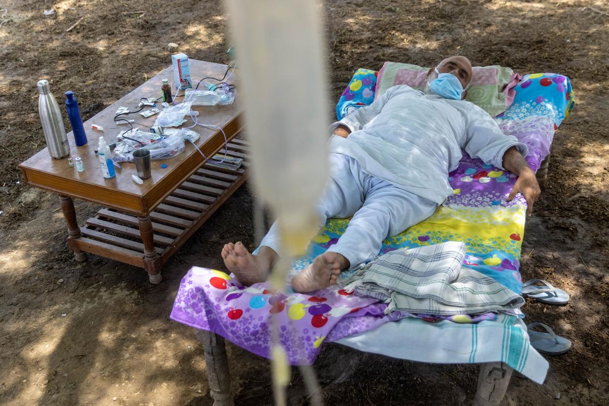 Пандемия Сovid-19 продолжает серьезно угрожать здоровью и благосостоянию людей / фото REUTERS