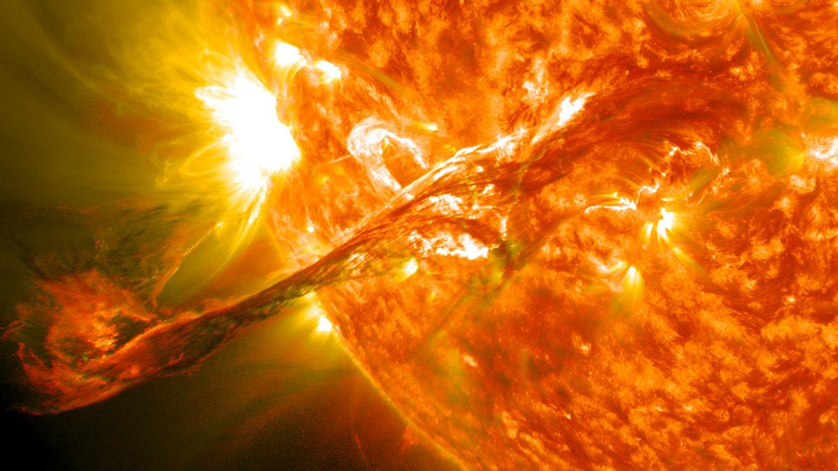 На Солнце произошло мощное извержение / фото Википедия