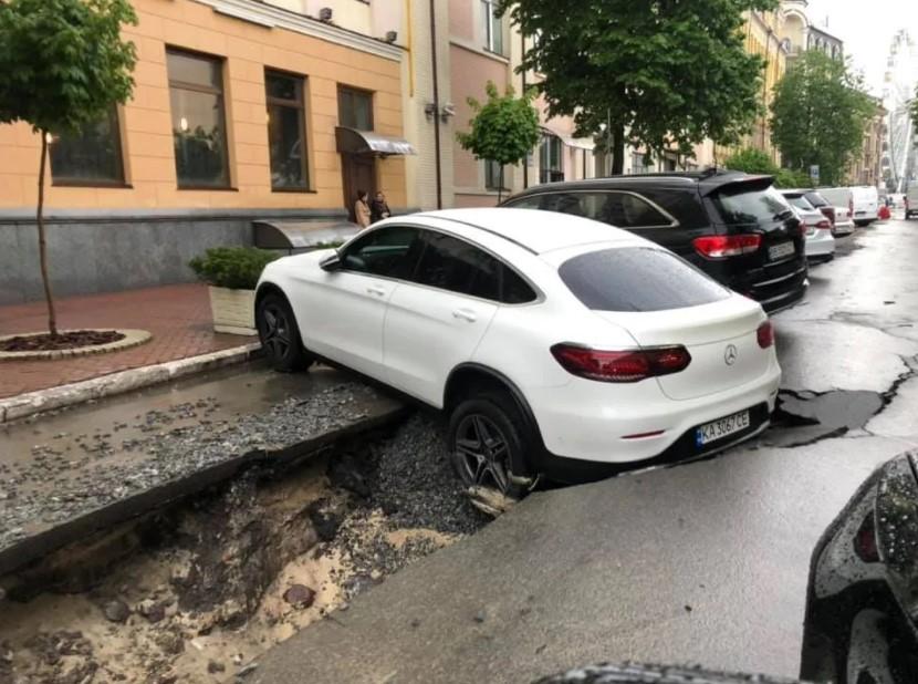 Как отреагировал владелец авто - неизвестно / фото Ярослава Филипова/Facebook Как отреагировал владелец авто - неизвестно / фото Ярослава Филипова/Facebook