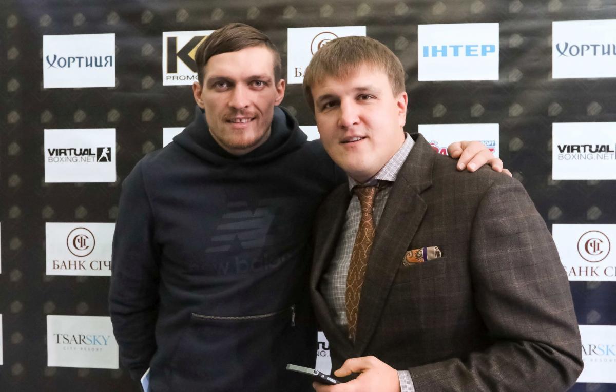 Олександр Усик та Олександр Красюк / фото K2 Promotions Ukraine Олександр Усик та Олександр Красюк / фото K2 Promotions Ukraine
