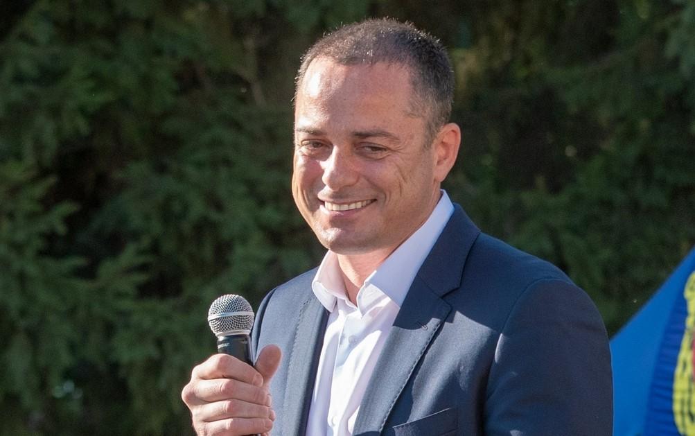 Чиновники на Дніпропетровщині виписали собі зарплати, вищі від президентської – ЗМІ Чиновники на Дніпропетровщині виписали собі зарплати, вищі від президентської – ЗМІ