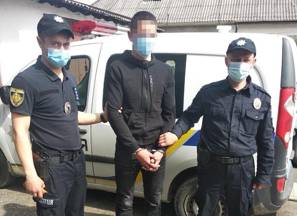 Хлопець стріляв з мисливської рушниці / lv.npu.gov.ua Хлопець стріляв з мисливської рушниці / lv.npu.gov.ua