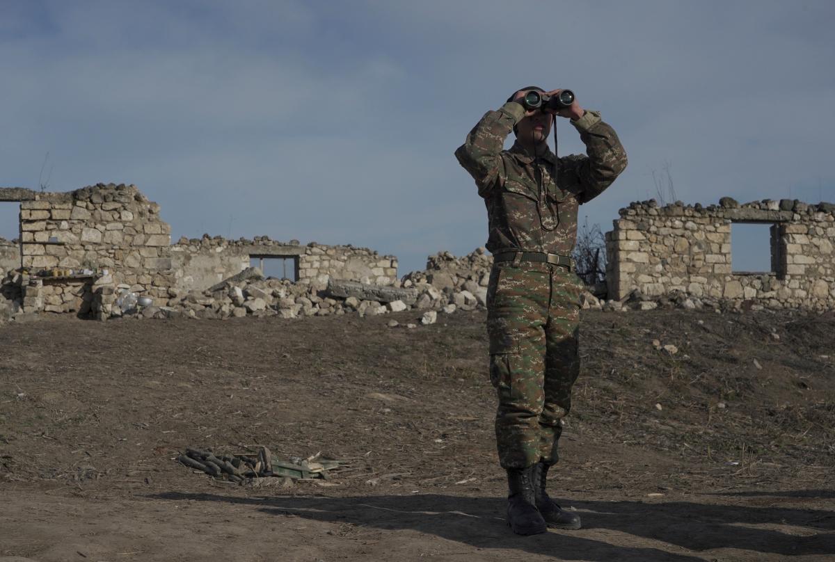 Азербайджан задержал армянских военных / фото REUTERS Азербайджан задержал армянских военных / фото REUTERS