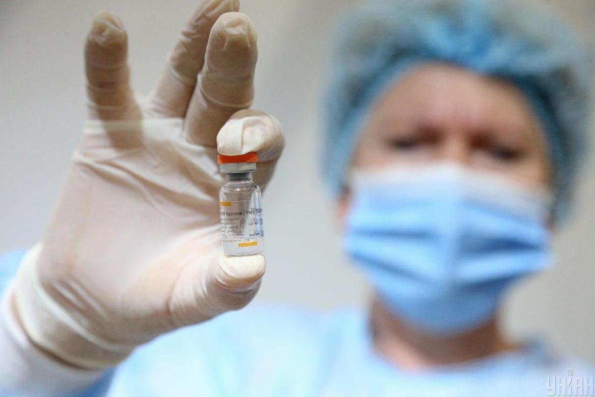 Германия ввела обязательную COVID-вакцинацию для медиков / фото УНИАН