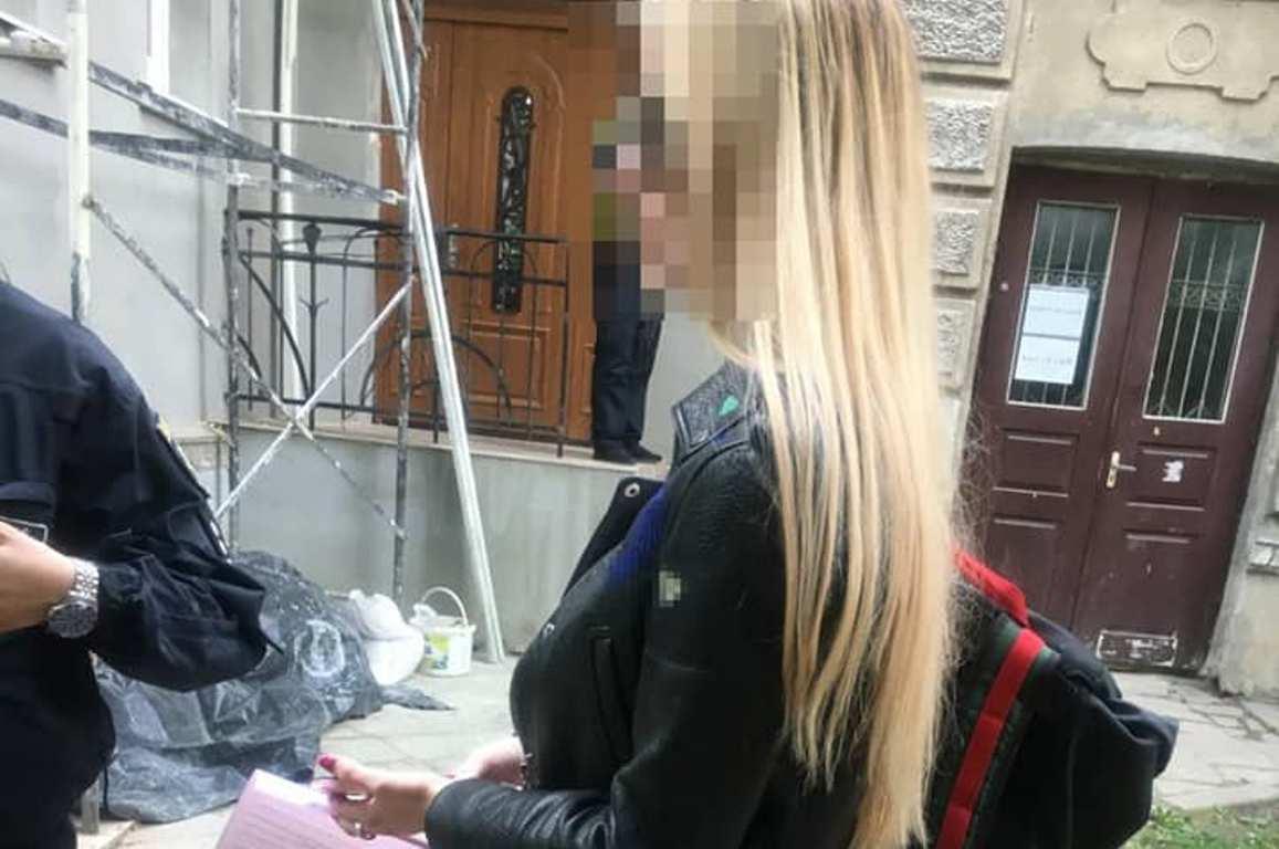 Львів'янка під екстезі влаштувала ДТП / фото facebook.com/lvivpolice Львів'янка під екстезі влаштувала ДТП / фото facebook.com/lvivpolice