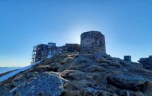 В Карпатах тает снег, температура повысилась до +5° (фото)