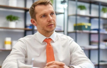 "Укрзализныця" впервые за год получила прибыль - и.о. главы правления Иван Юрик