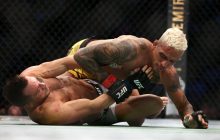 Бразильський боєць приголомшливо знищив американця та став чемпіоном UFC (відео)
