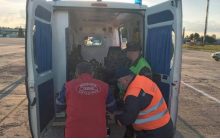 До Дніпра евакуювали пораненого на Донбасі бійця з важкою травмою ока (фото)