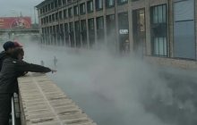 У Києві з фонтану полився окріп (відео)