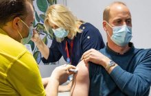 Принц Уильям вакцинировался от коронавируса в Лондоне (фото)