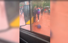 В Одессе водитель маршрутки набросился с дубинкой на пассажира (видео)
