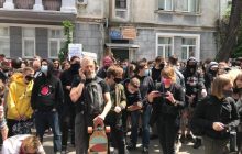 "Рейв своих не бросает": в Киеве проходит акция против полицейского насилия (видео)