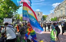 Центр Києва посилили поліцією через марш трансгендерів і молебень ЛГБТ-противників (фото, відео)