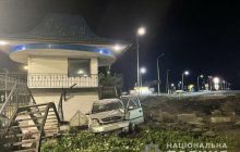 На Черкащині авто з 5-річною дитиною влетіло в пост поліції