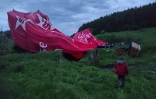 Очевидці падіння повітряної кулі на Хмельниччині: "Хрест з кладовища залетів у кошик"
