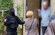 В Одессе арестовали психолога, которая в паре с мужем насиловала детей "за сладости"