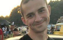 У Білорусі хлопця хочуть посадити за футболку з написом "Диктатору місце в пеклі"