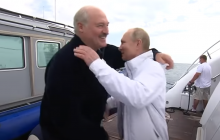 "Пенсионеры развлекаются": в сети обсуждают морскую прогулку Путина и Лукашенко (видео)