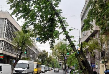 Massive thunderstorm in Kyiv