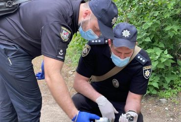 У Луганській області на дитячому майданчику підірвалась 9-річна дівчинка (фото)