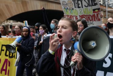 Schoolchildren go on climate rally in Australia