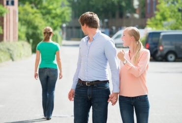 Как прекратить ревновать и мучить себя сомнениями: 4 действенные стратегии