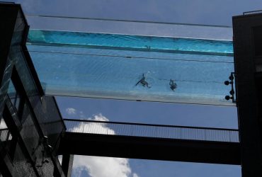 The world's first 'floating' Sky Pool