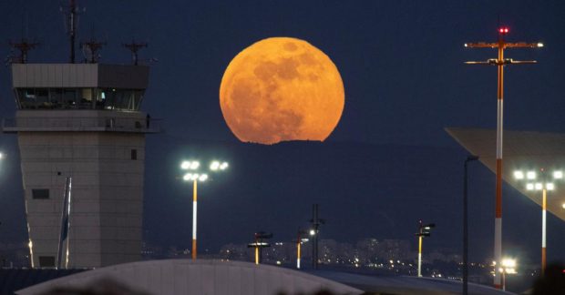китайські науковці розробляють новий годинник для вимірювання часу на Місяці