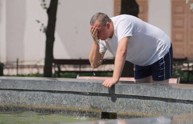 Медлить нельзя: что делать, если случился солнечный или тепловой удар