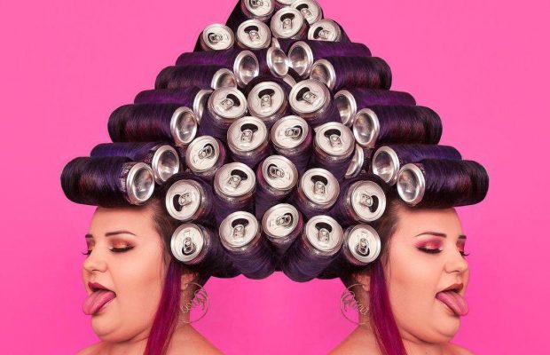 Абсолютно голая alyona alyona вызвала споры в сети новой пародией