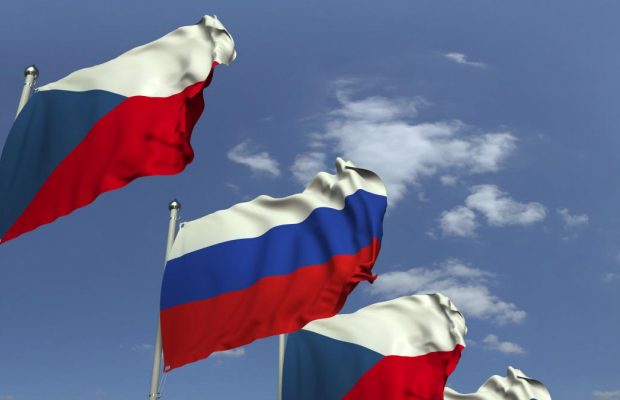 Чехія не видаватиме візи росіянам і білорусам до кінця березня 2023 року