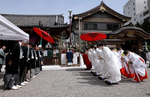 У Токіо проходить один з найбільших фестивалів Сандзя-мацурі (фоторепортаж)