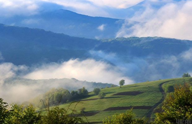 Автобусные туры, отдых без россиян и экскурсии по Украине: как война изменила туризм (видео)