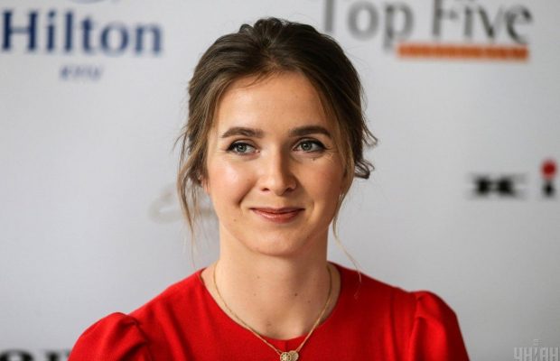 Первая ракетка Украины Свитолина в ярком наряде поздравила с днем вышиванки (фото)